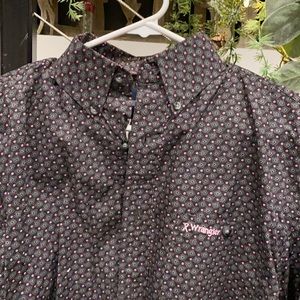 Men’s Medium Wrangler Dress Shirt